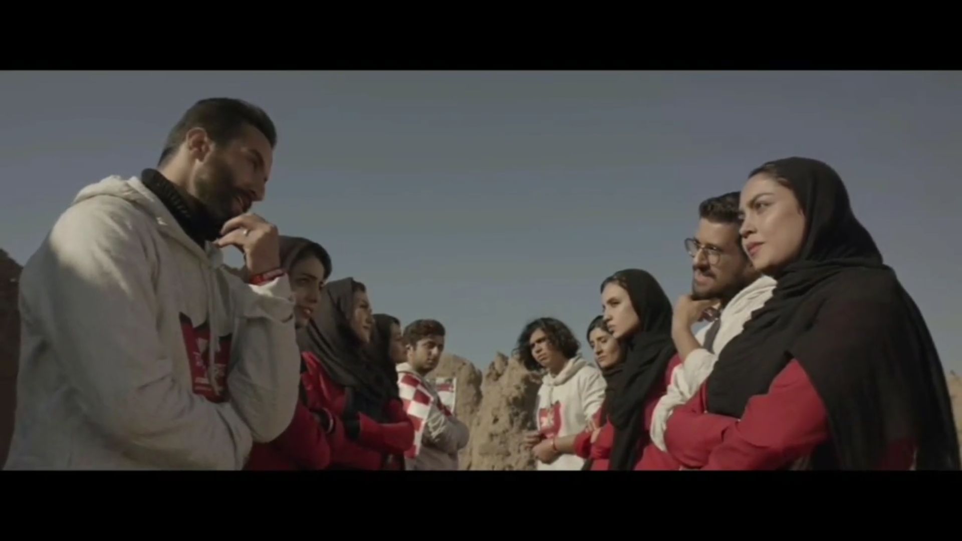 عکس‌ها مربوط به فیلم سینمایی سرزمین پرسپولیس و سریال جیران